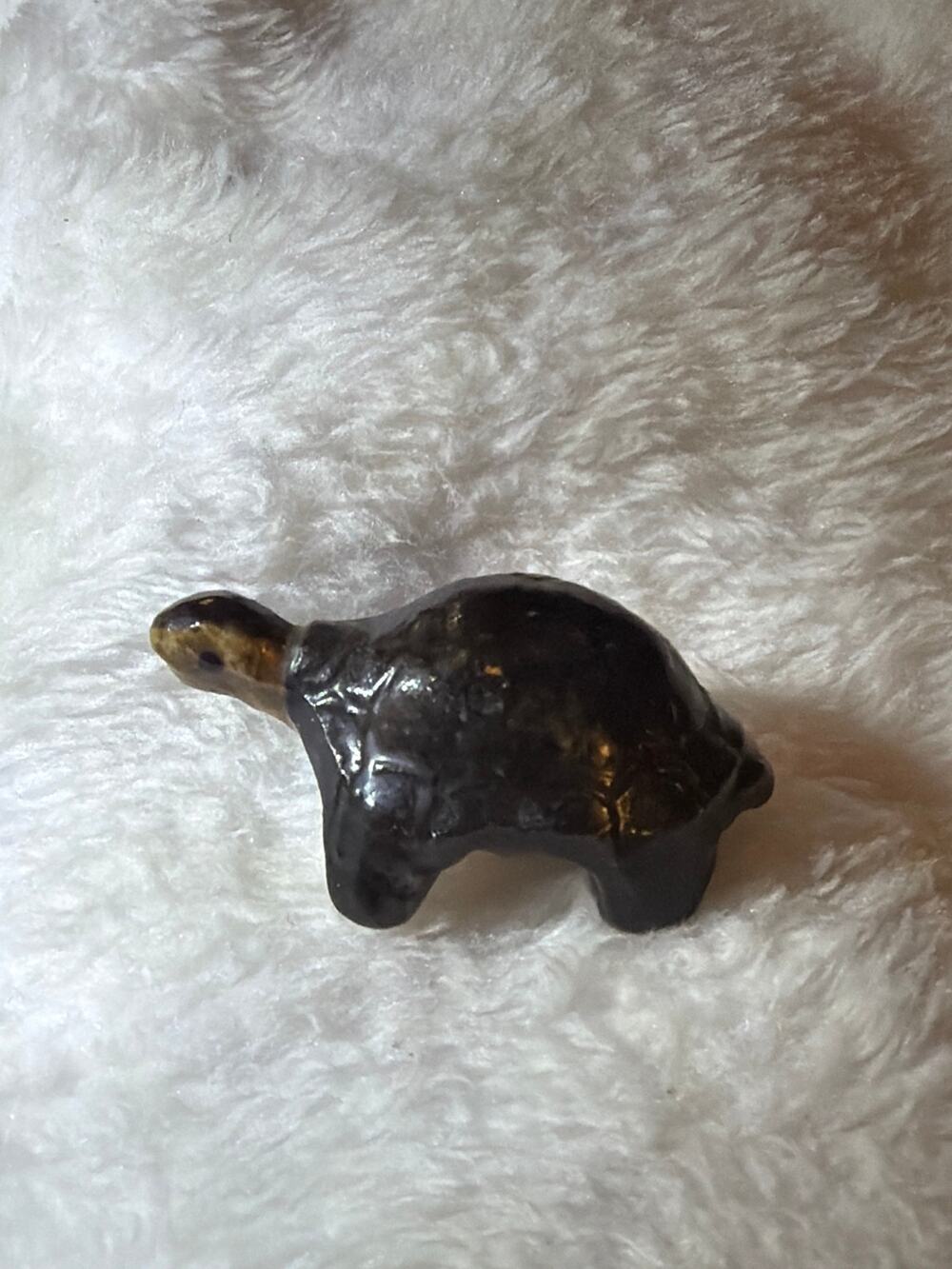Vintage Wade 
Ceramic Turtle Figurine Brown Glazed  Tortoise Pottery Collectible